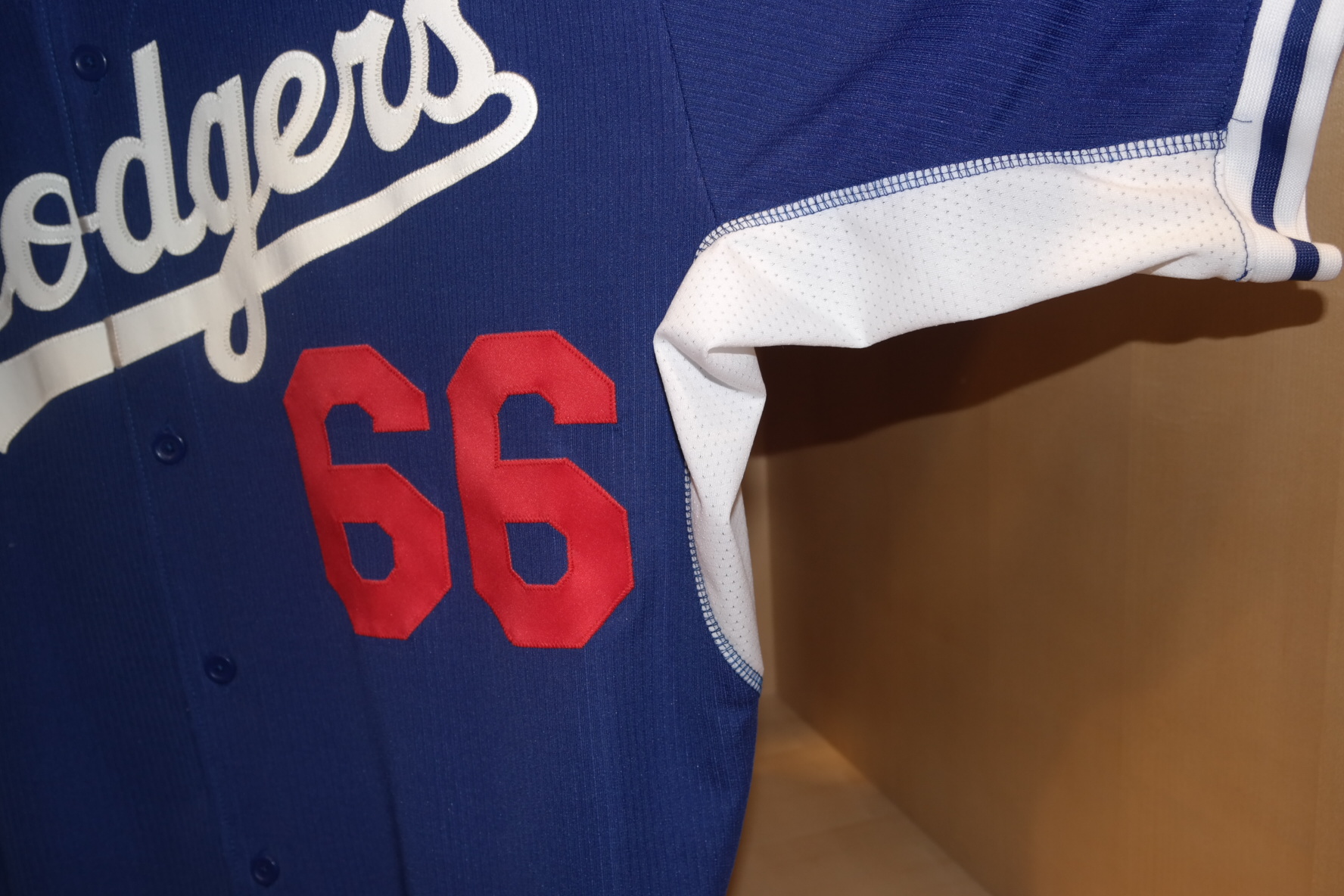 dodgers jersey with red number